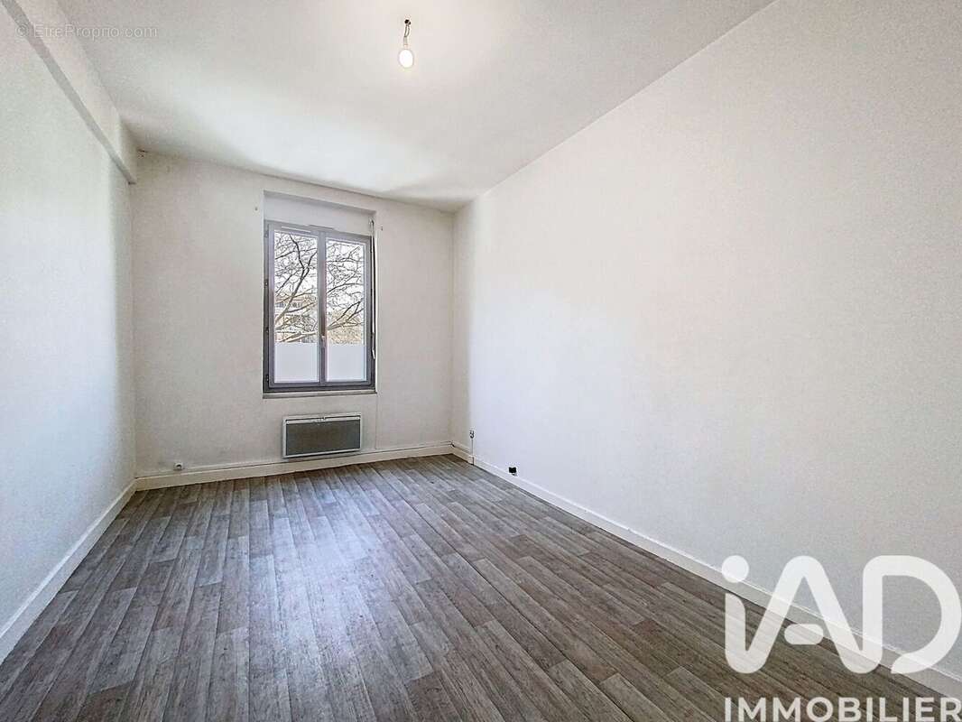 Photo 5 - Appartement à DECINES-CHARPIEU