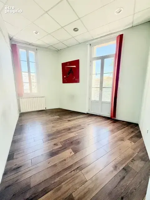 Toulon haute ville - local professionnel - bureaux 7 pieces - 165m2 - photo 3