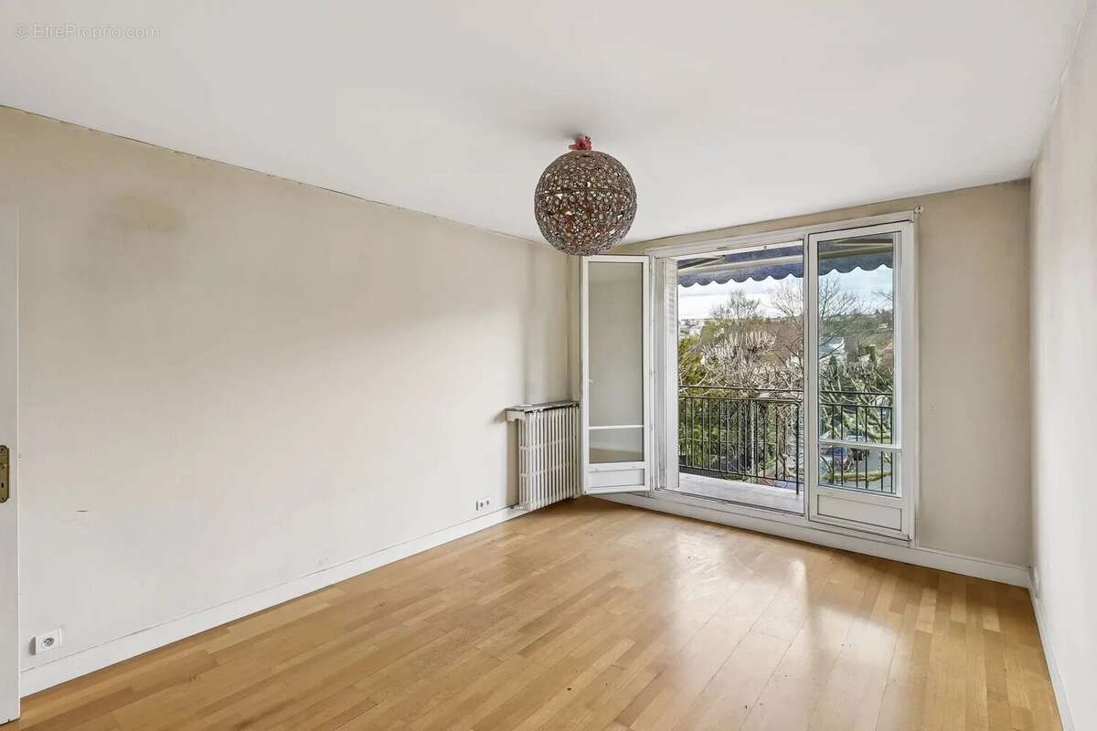 Appartement à SAINT-MAUR-DES-FOSSES