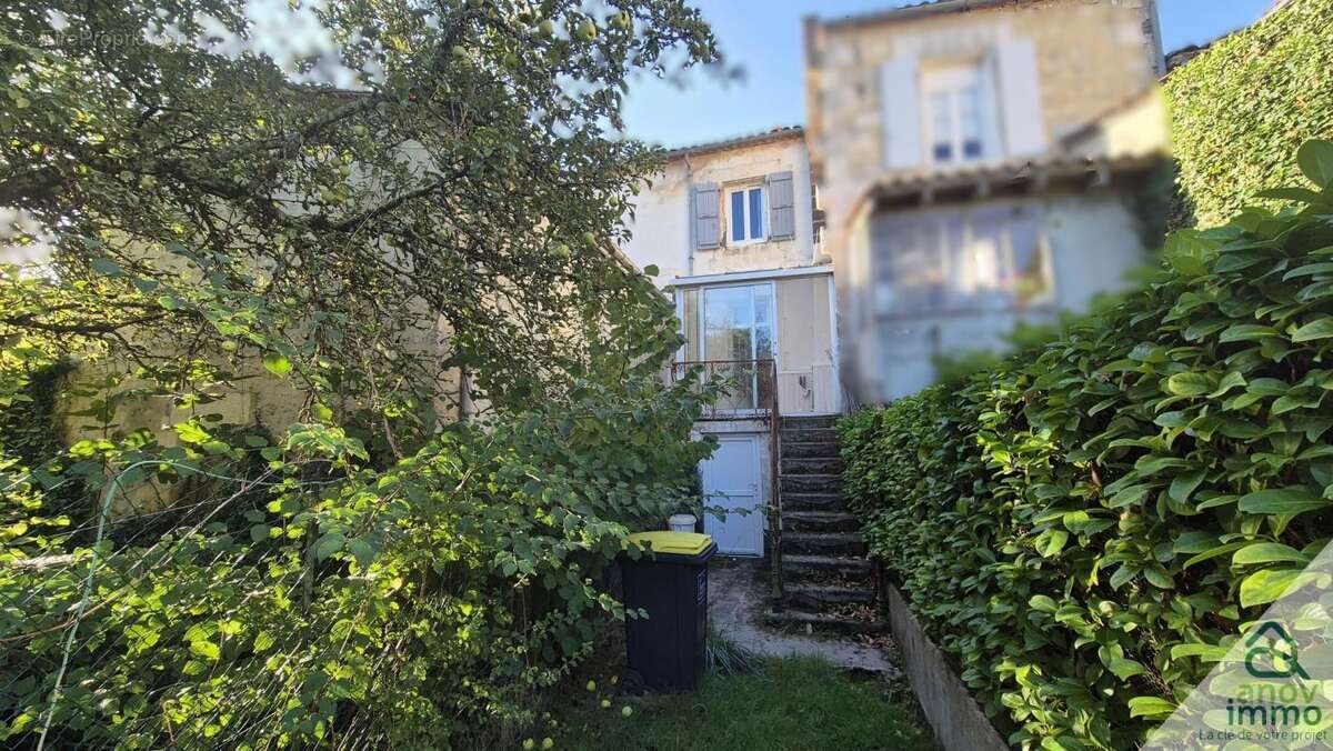 Maison à MOUTHIERS-SUR-BOEME