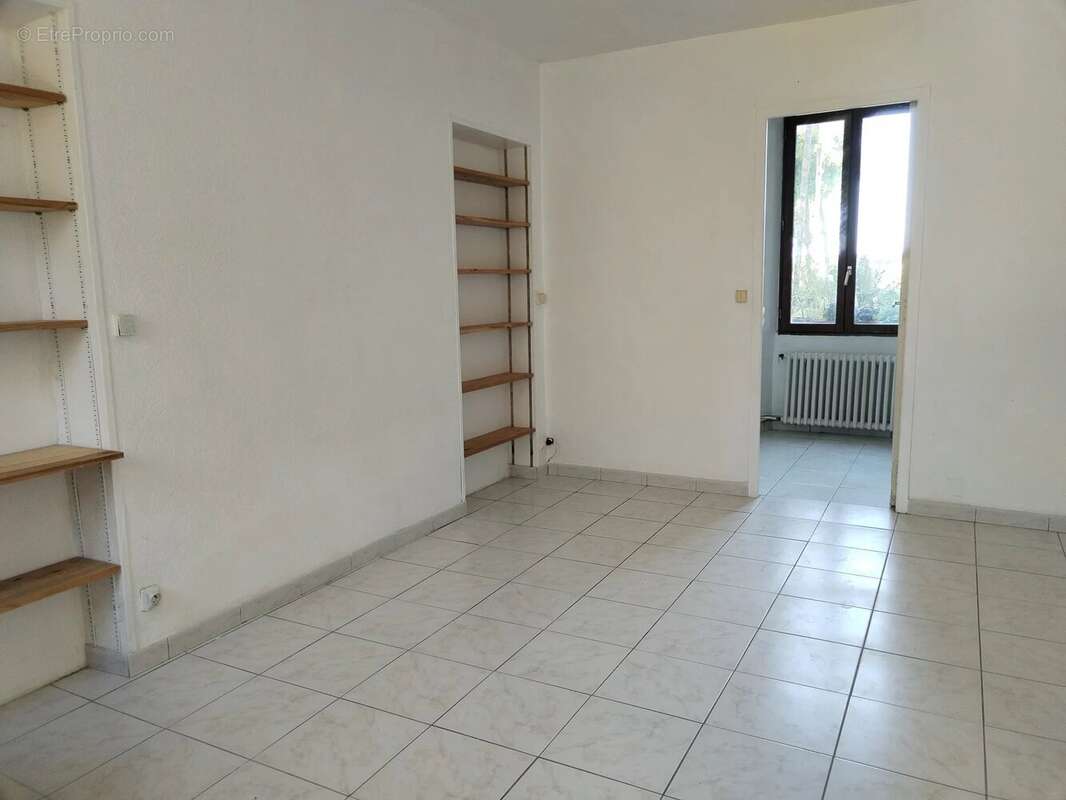 Maison à NANTEAU-SUR-LUNAIN