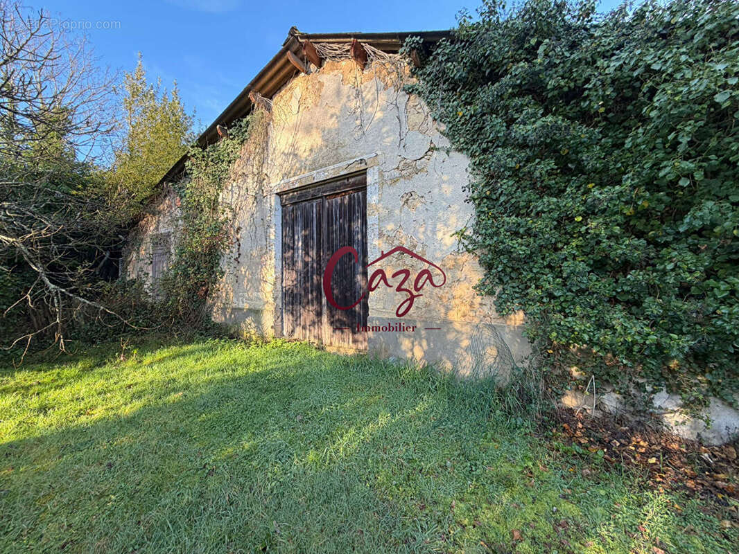 Terrain à LATRESNE