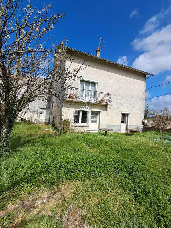 Maison Thure 7 pièce(s) 140 m² - photo 16