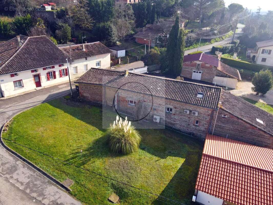 Terrain 430 m² à Castelnau-D'estretefonds  - photo 6