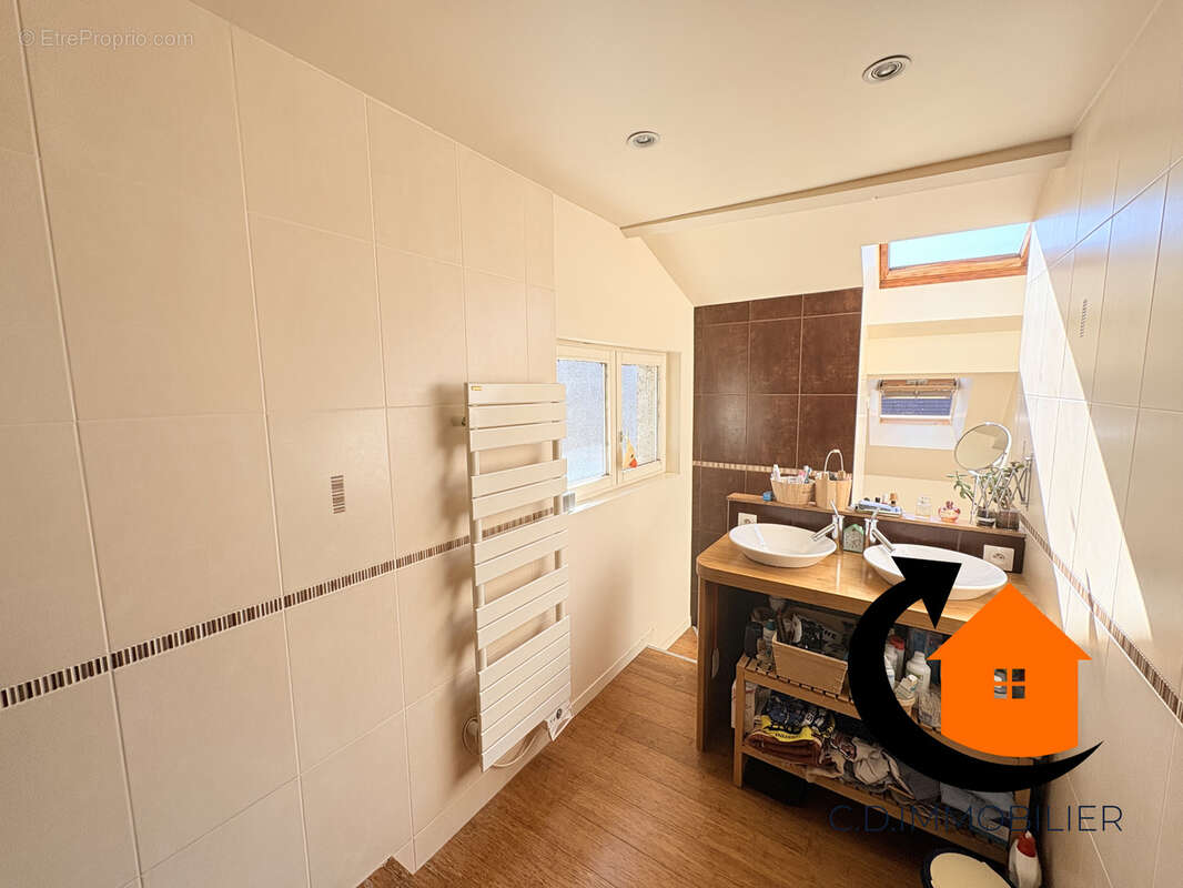 Appartement à COURVILLE-SUR-EURE