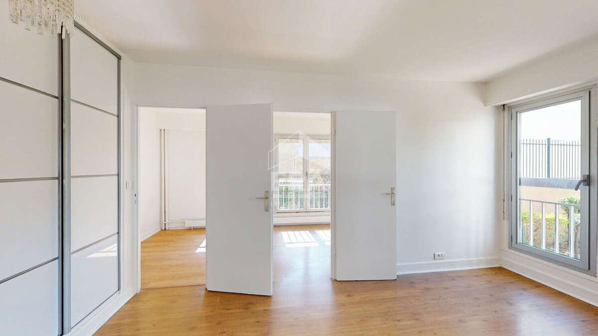 Appartement à PARIS-19E