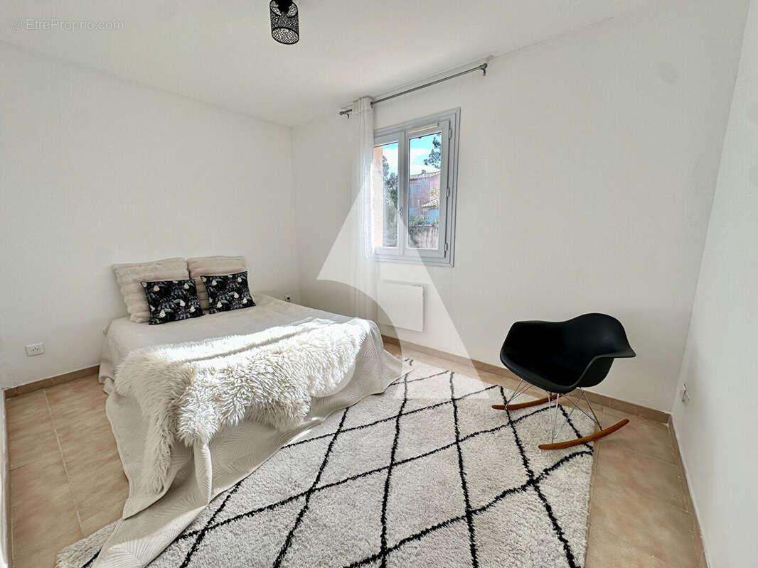 Maison à PEYROLLES-EN-PROVENCE