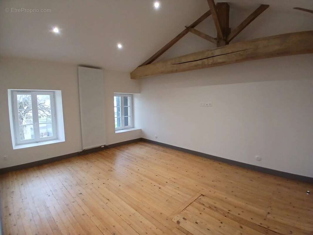 Maison à CHERVES-RICHEMONT