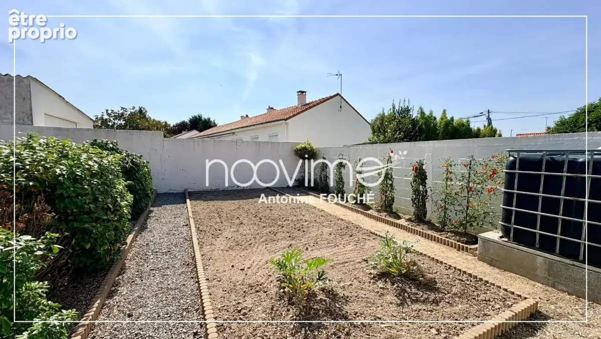 Maison de plain-pied   4 chambres   Terrain de 828 m2 - photo 12