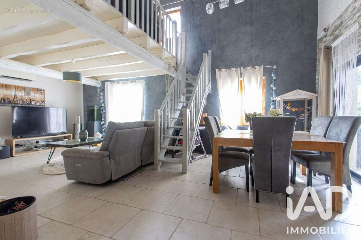 Maison 147 m² à Rochefort-Du-Gard  - photo 6