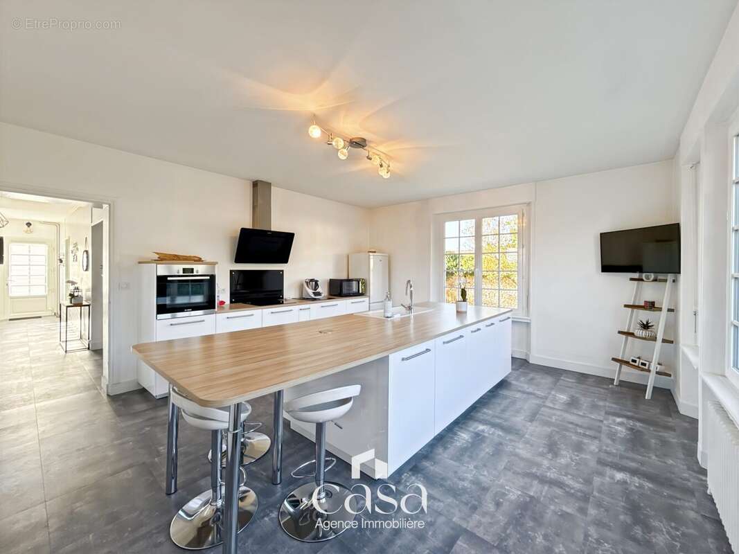 Maison à SOIGNOLLES