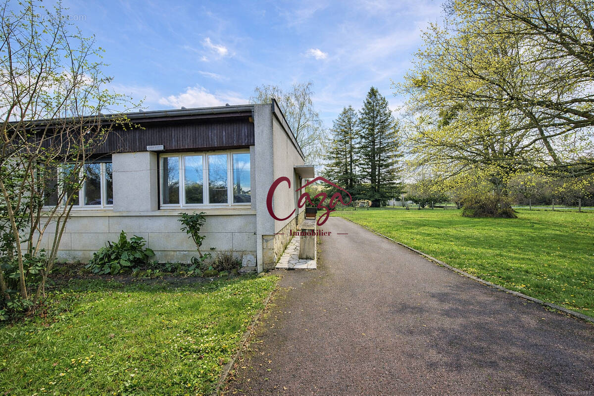 Maison à FARGUES-SAINT-HILAIRE