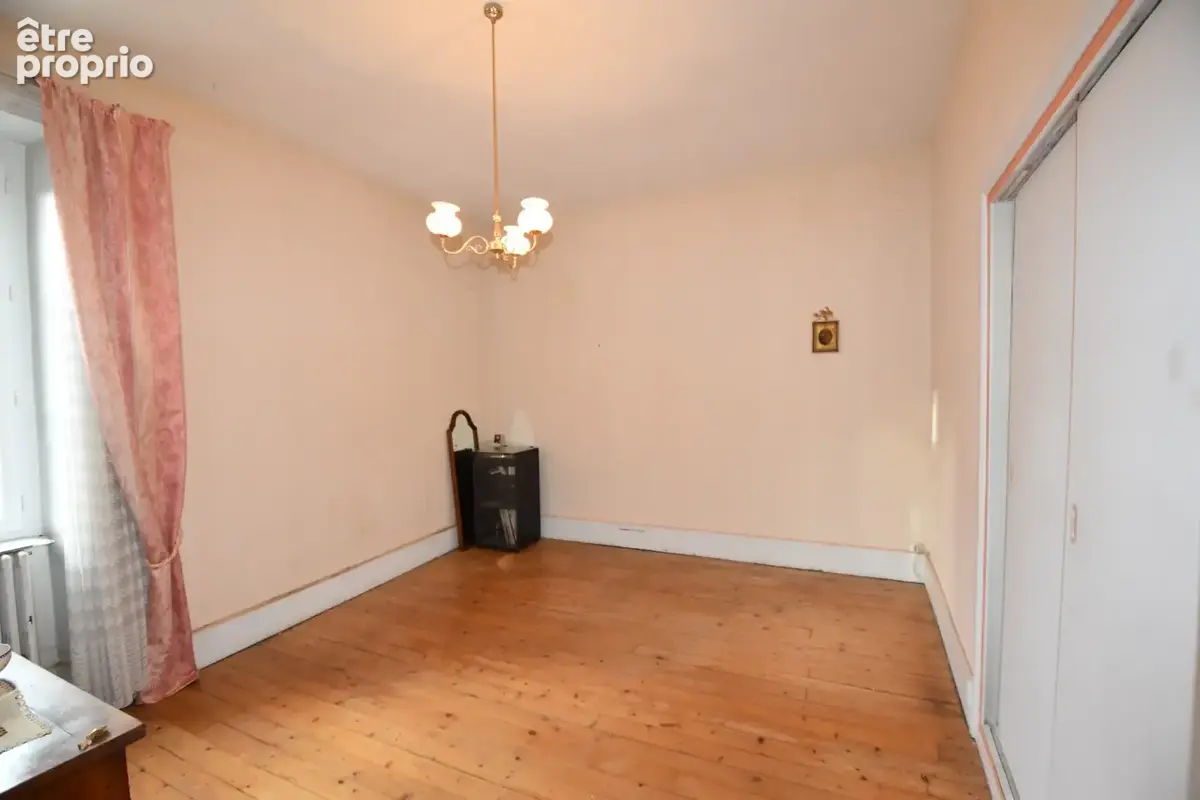Maison à vendre 7 pièces GENELARD (71) - photo 5