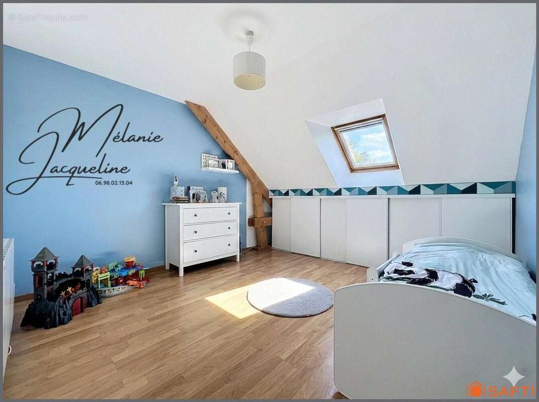 Maison 232 m² à Emieville  - photo 7