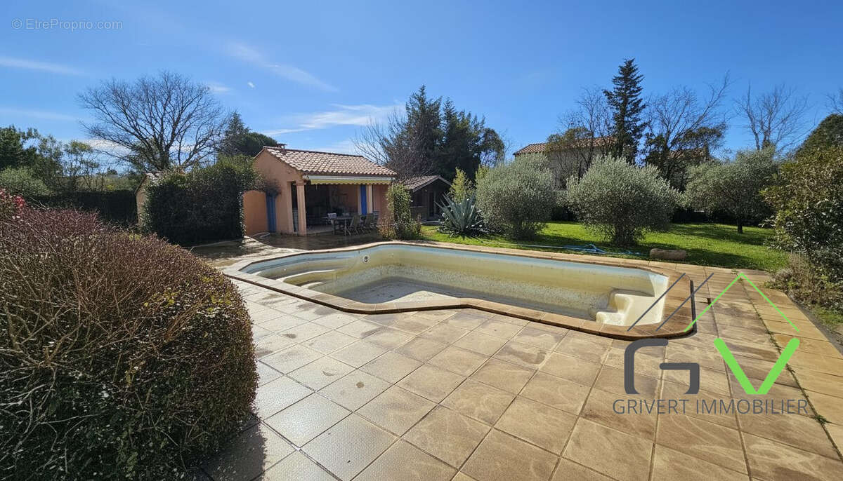 Maison à SAINT-HILAIRE-D'OZILHAN