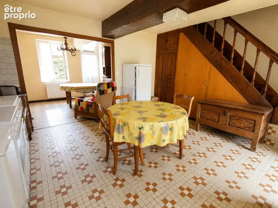 Maison 85 m² à Saint-Sulpice-Les-Feuilles  - photo 4