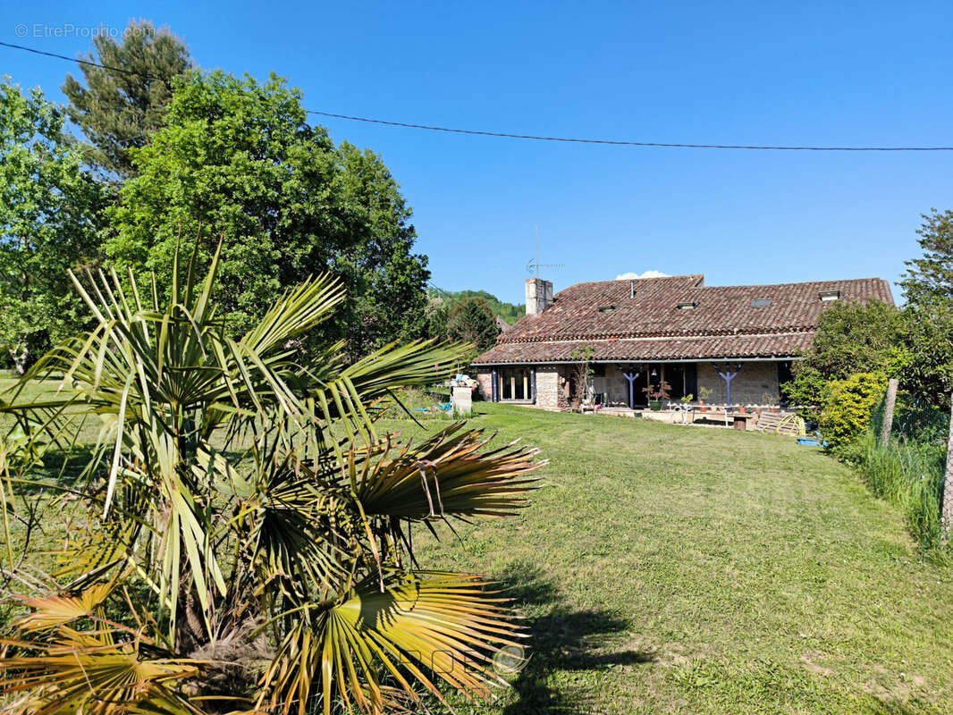Maison à CLAIRAC