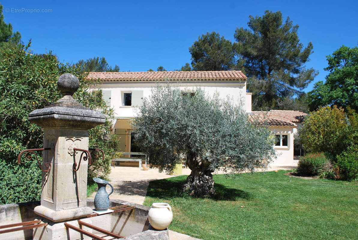 Maison à COTIGNAC