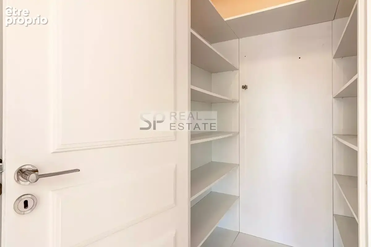 Cannes palm beach - vue mer -  grand 2 pieces - photo 10