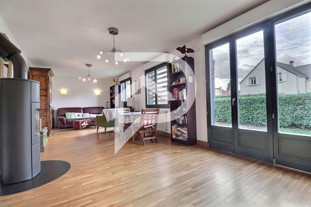 Maison à CONFLANS-SAINTE-HONORINE