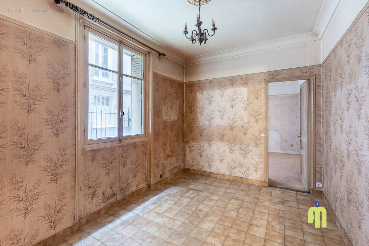 Appartement à PARIS-12E