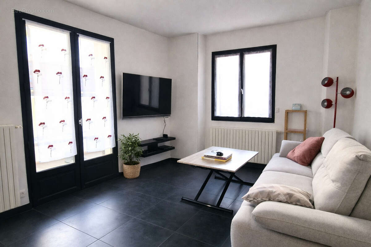 Appartement à MOUXY