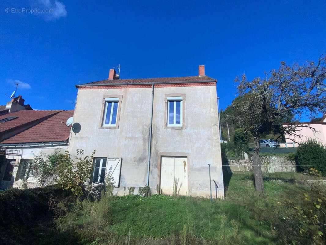 Maison à SAINT-SERNIN-DU-BOIS
