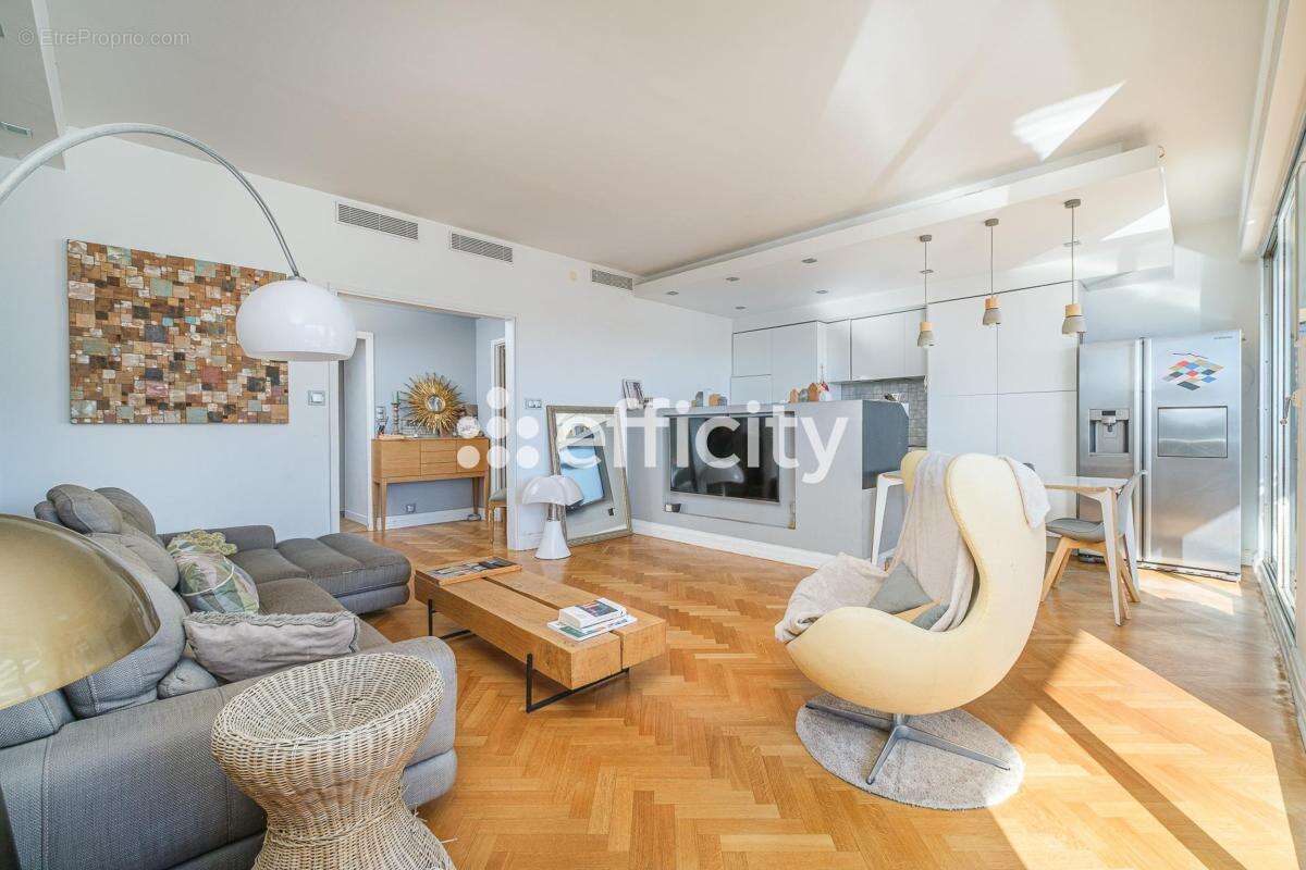 Appartement à MARSEILLE-8E