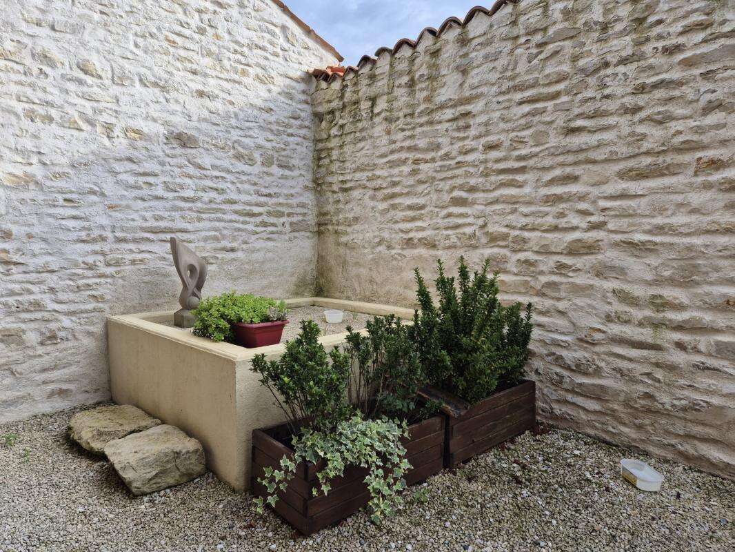 Maison à SAINT-FRAIGNE