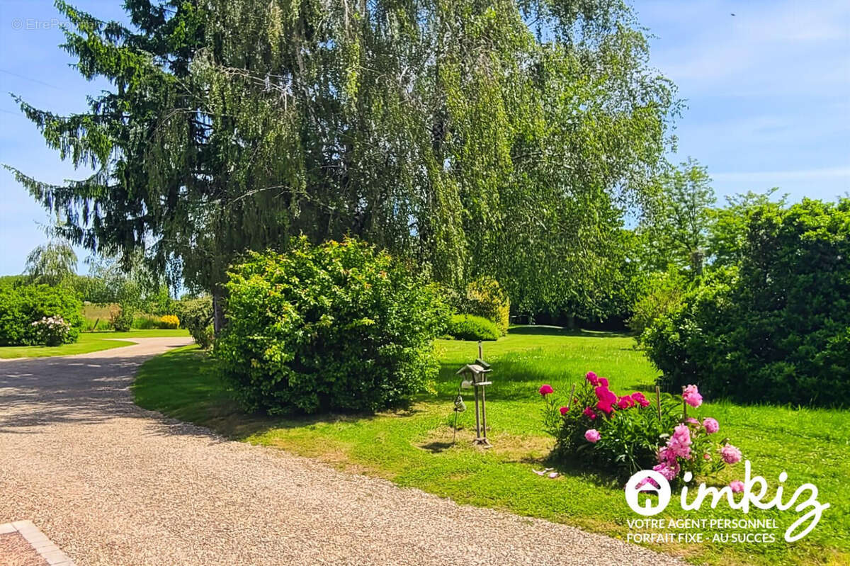 Propriété de charme avec piscine et dépendance - photo 17