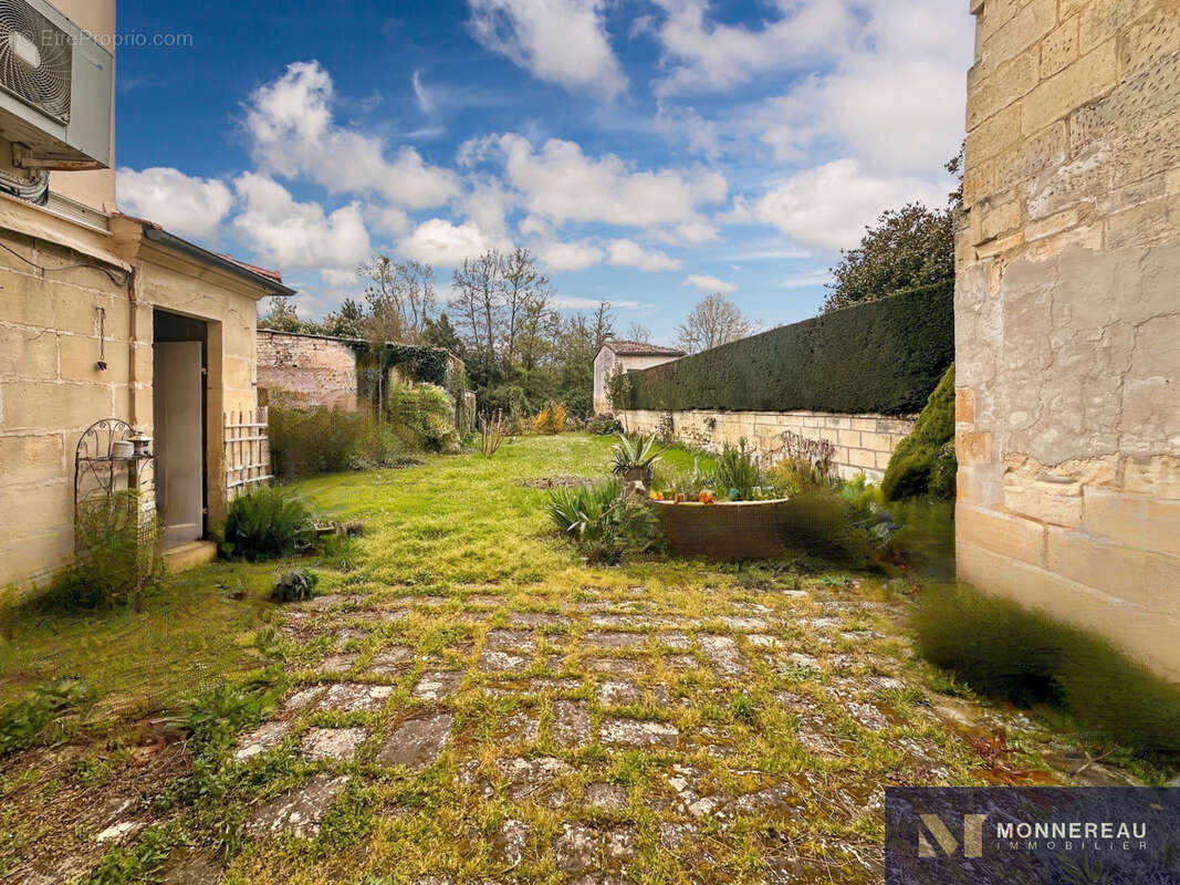 Appartement à JONZAC
