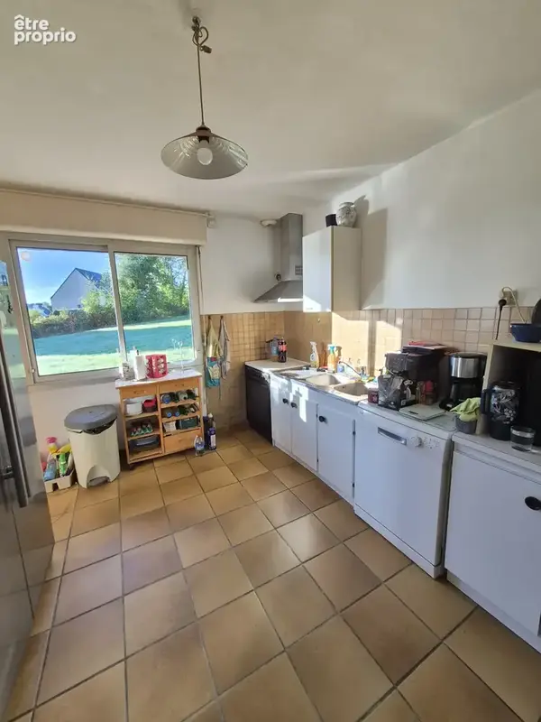 Maison familiale avec grand terrain et vue dégagée - photo 7