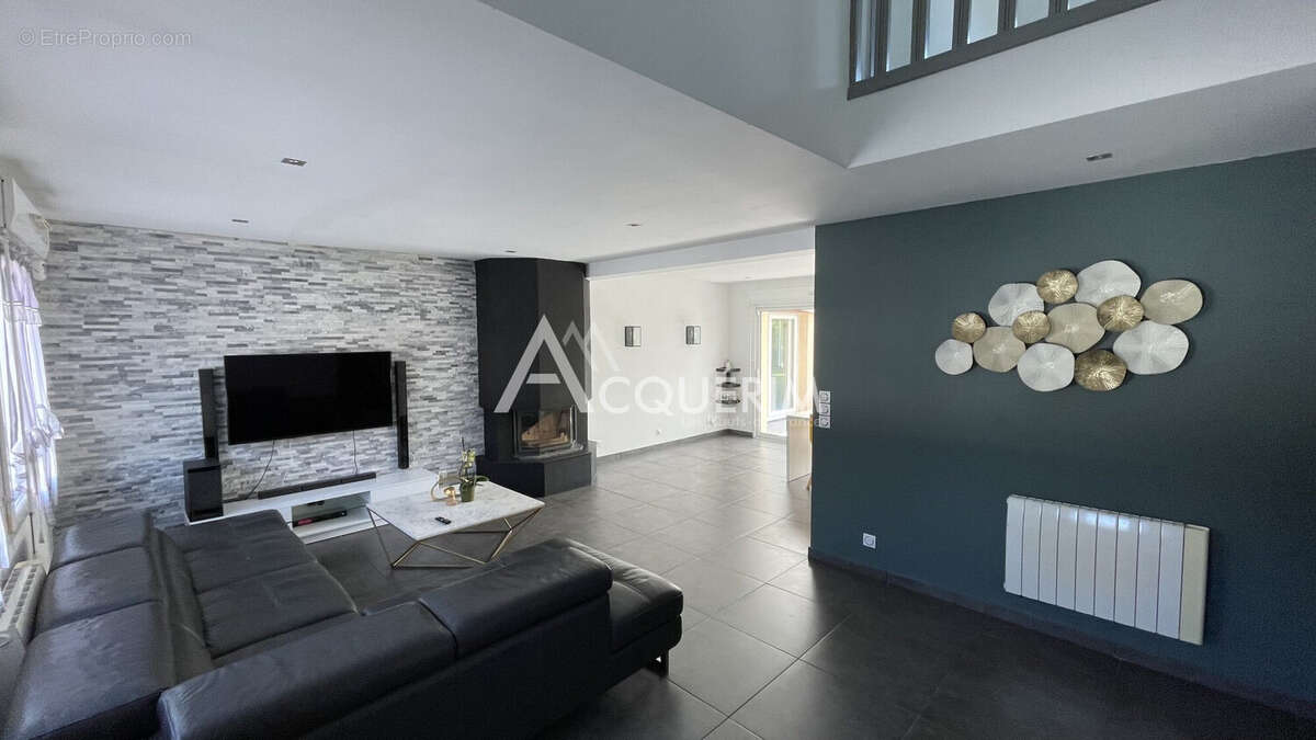 Maison à CAMPHIN-EN-CAREMBAULT