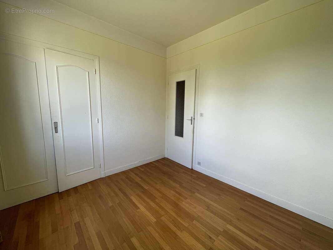 Maison de 212 m2 habitables avec son terrain constructible - photo 4