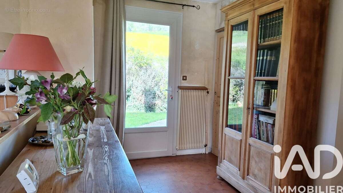 Maison 106 m² à Saint-Jean-Des-Vignes  - photo 8