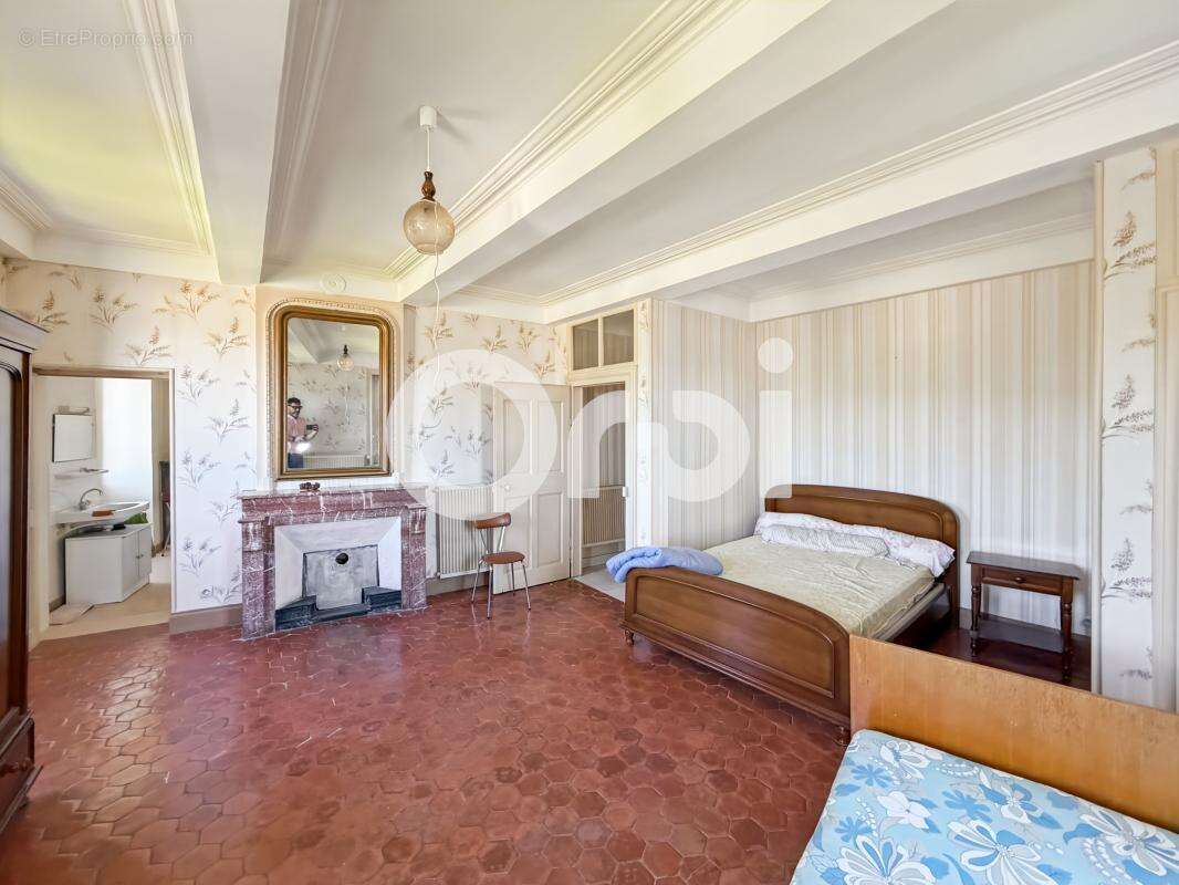 Maison avec terrain attenant À Vendre - photo 13