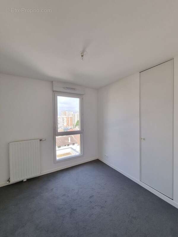 Appartement 54 m² à Romainville  - photo 8