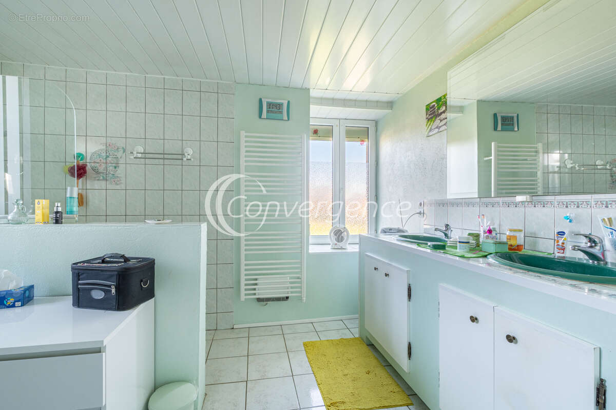 Maison à LA PORCHERIE