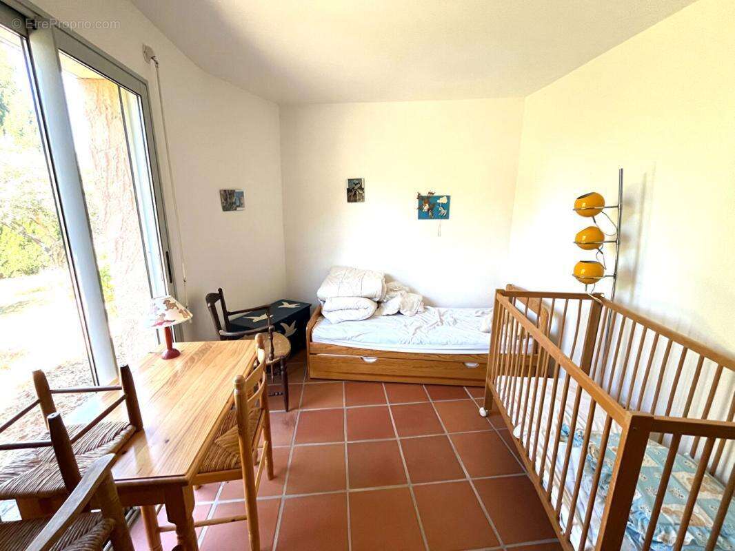 Magnifique propriété sur Aups - 293m² - photo 4