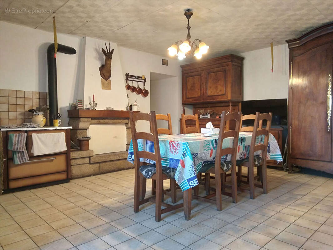 Maison à TRANS-LA-FORET