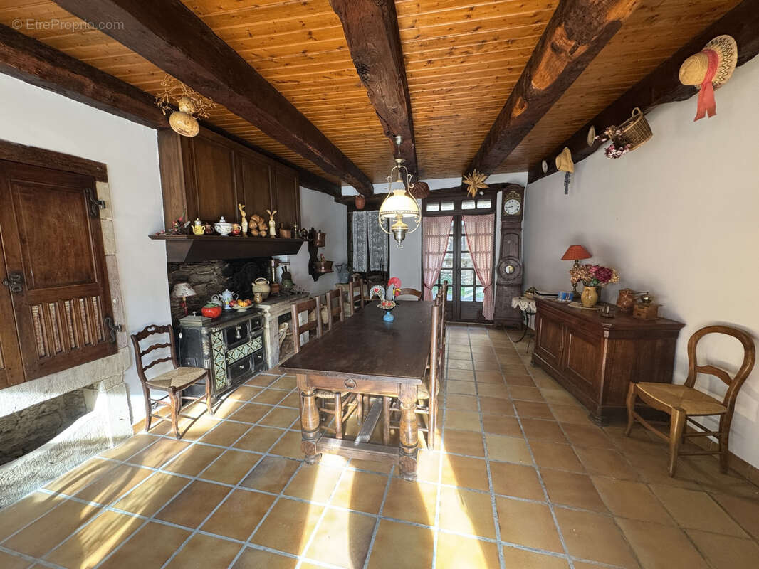 Maison à REQUISTA