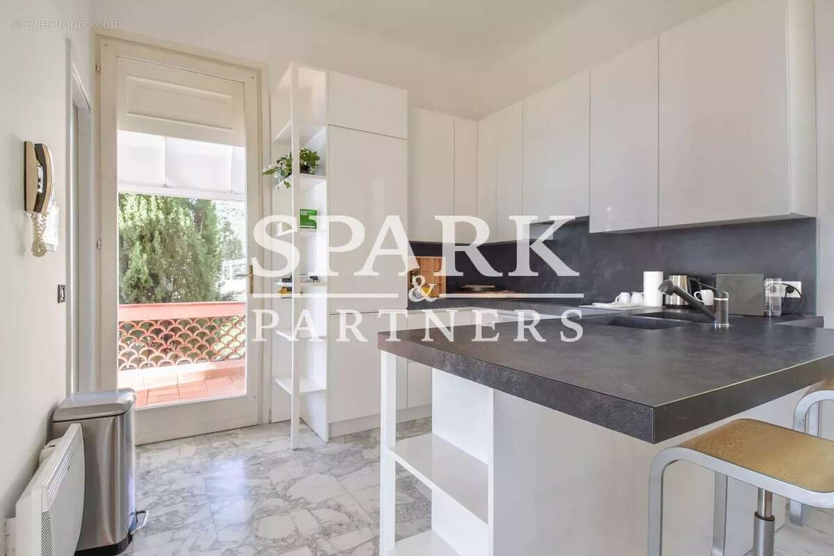 Appartement à CAP-D'AIL