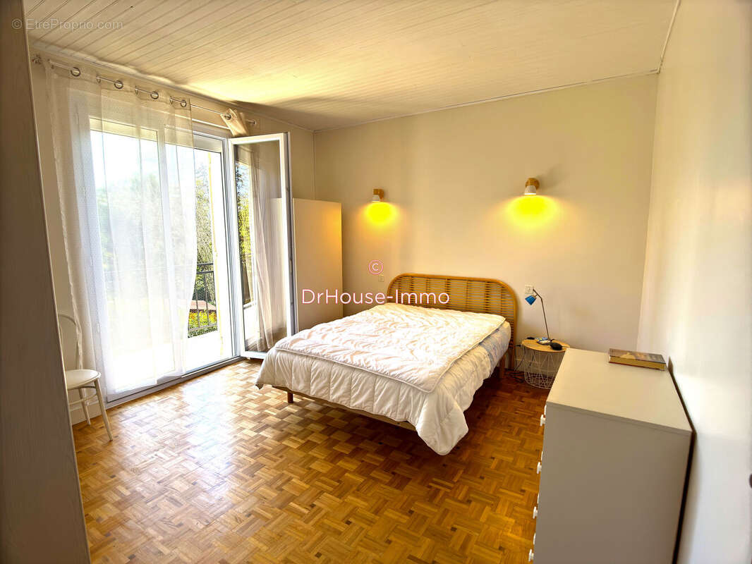 Maison à CHATEAU-L&#039;EVEQUE