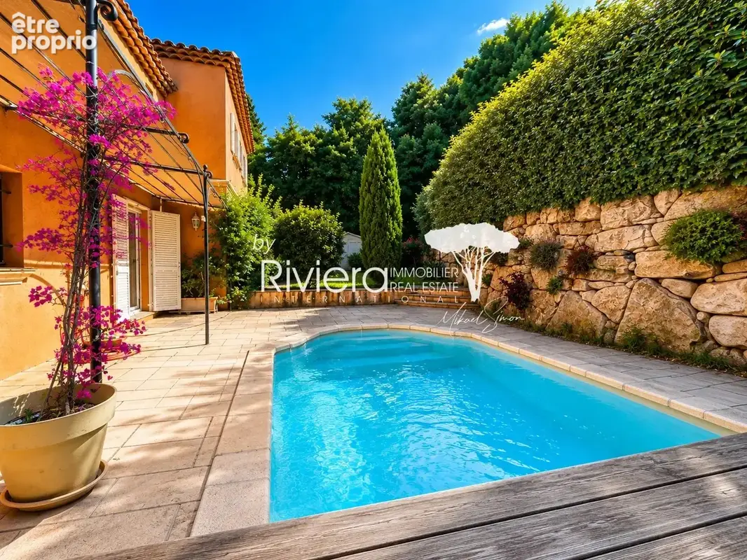 Cavalaire dans domaine privé - villa  4 chambres avec piscin - photo 4