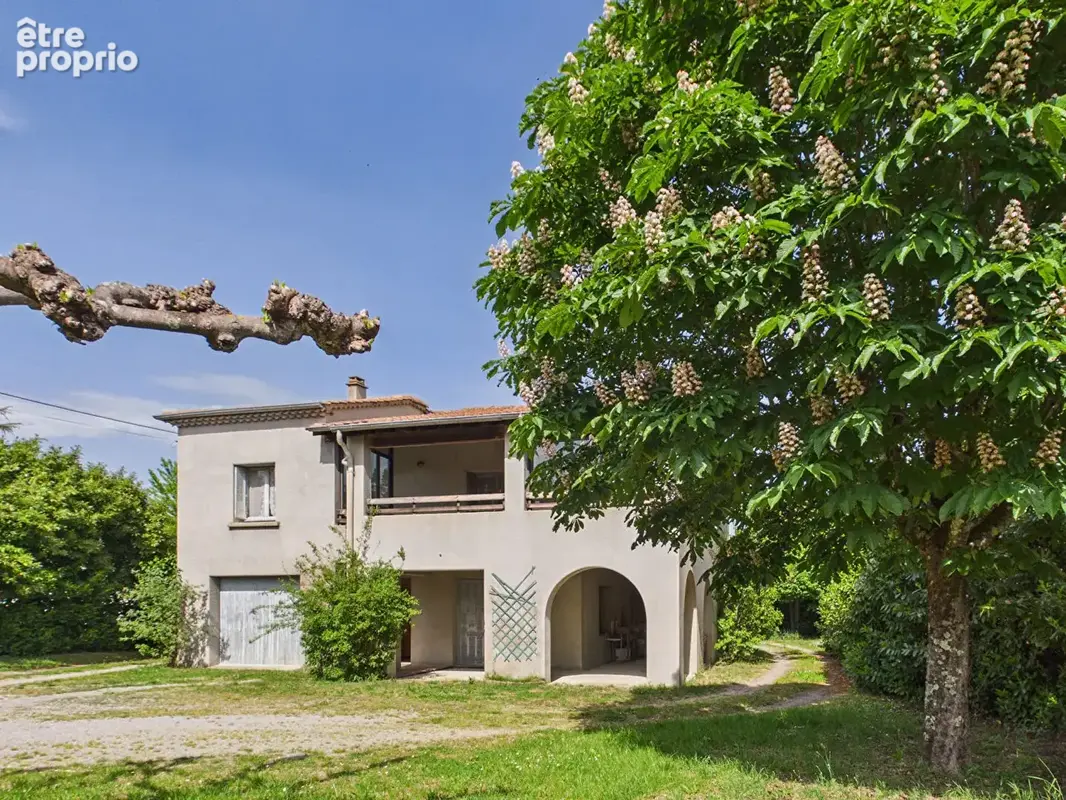 Grande maison familiale à Chomérac. - photo 2