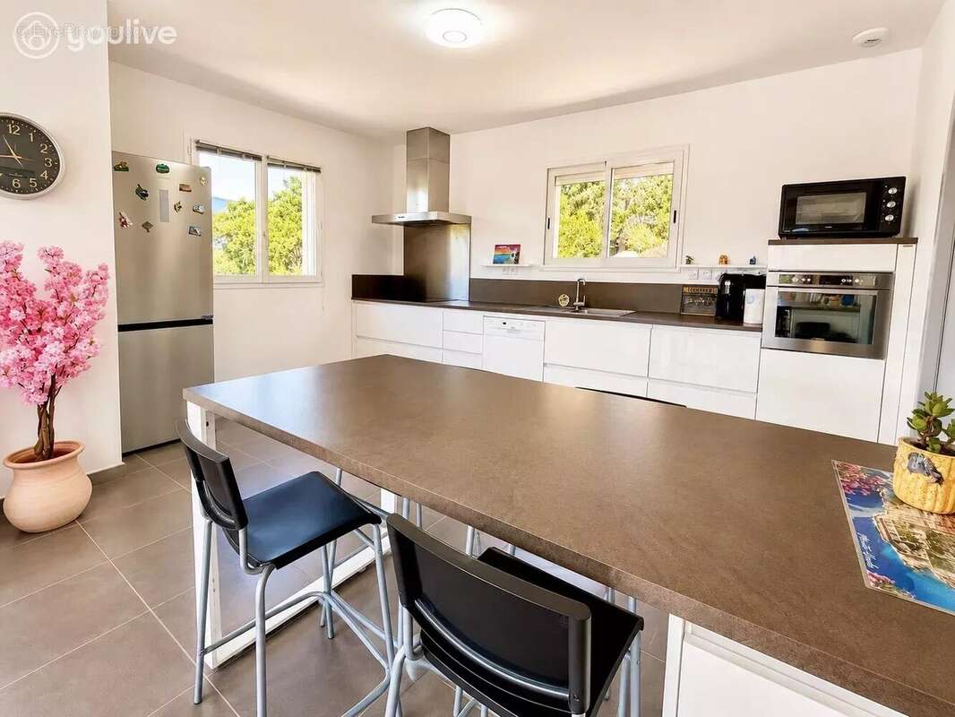 TRAVO – Belle villa T5 de 114 m² avec vue mer et montagne - photo 2