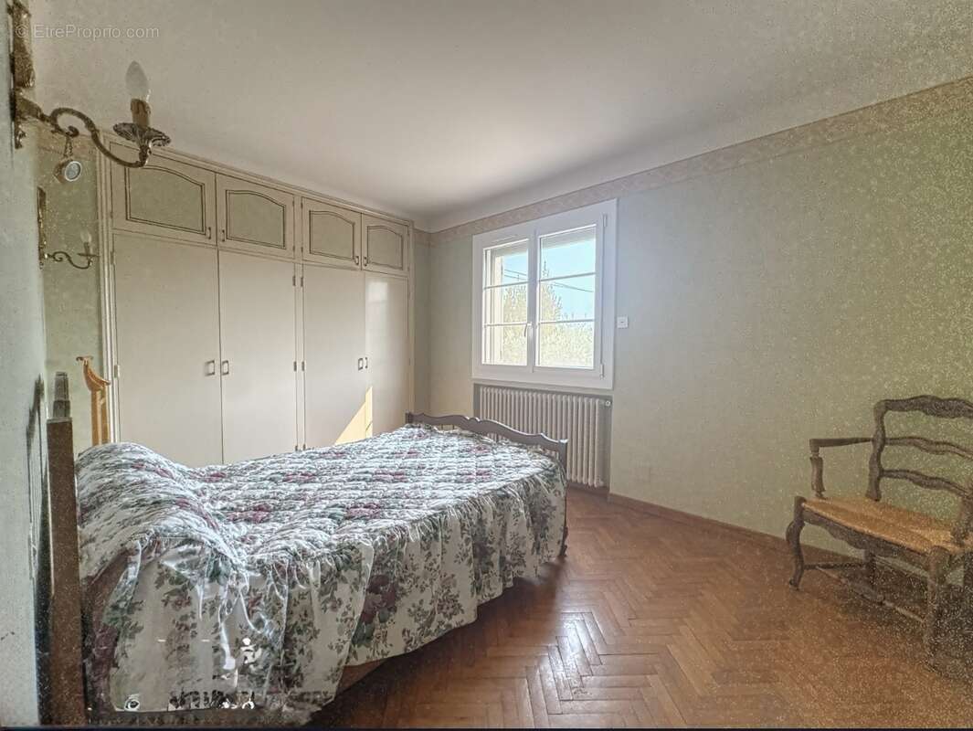 Maison T4 de 102M² avec garage et annexe - photo 7