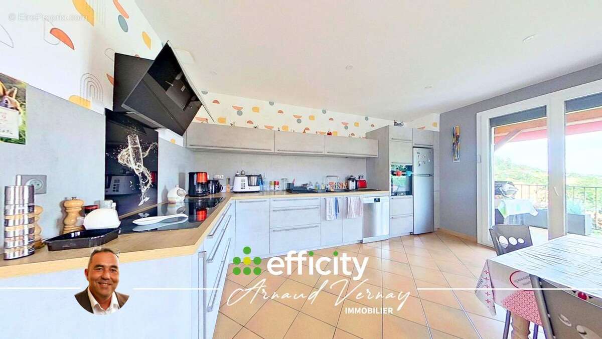 Maison 125 m² à Tarare  - photo 6