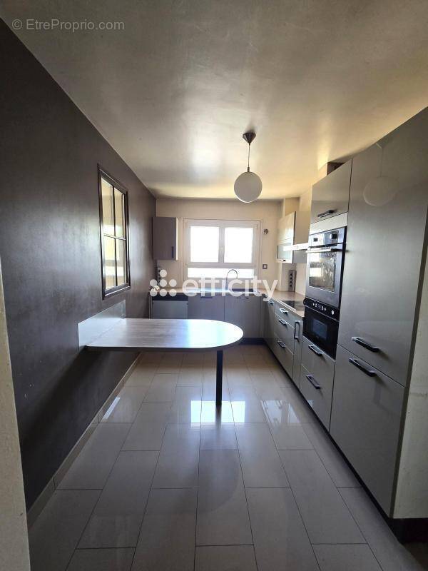 Appartement à ELANCOURT