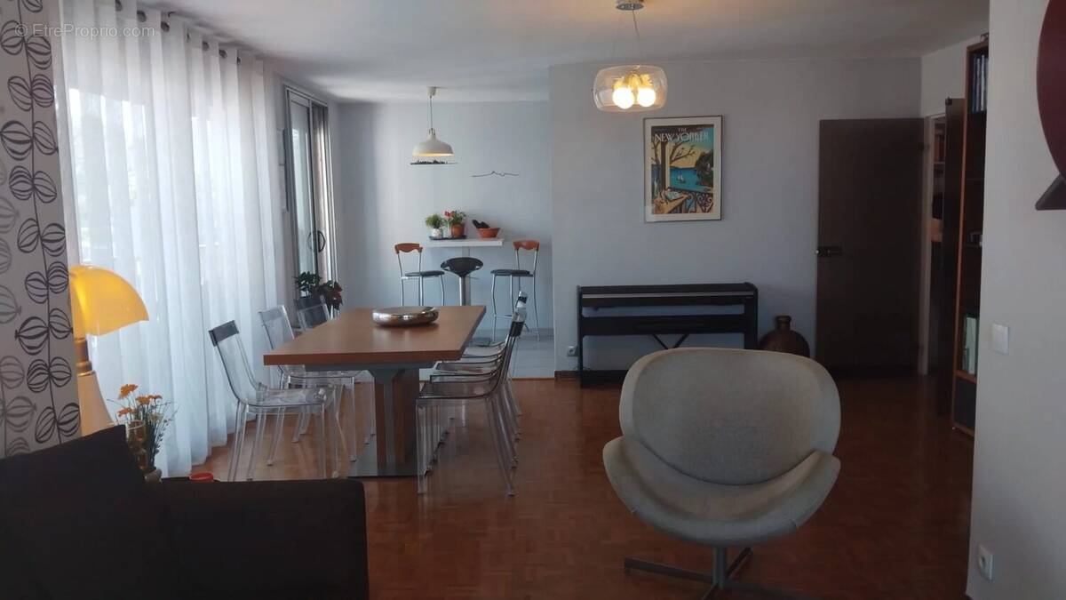 Appartement à MARSEILLE-9E